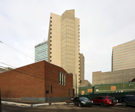 Cathedral Close in Edmonton, AB - Building Photo - Building Photo