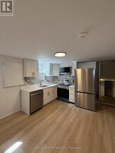 214 Fairglen Ave in Toronto, ON - Building Photo - Building Photo