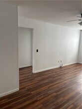 1406 SW D St in Bentonville, AR - Foto de edificio - Building Photo