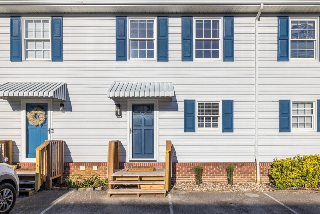 152 Gray Station Rd in Johnson City, TN - Building Photo