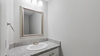 6421 Osprey Dr in Houston, TX - Building Photo - Building Photo