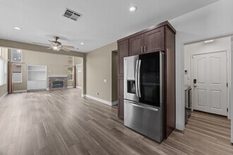 13422 Apricot Tree Ln in Corona, CA - Building Photo - Building Photo