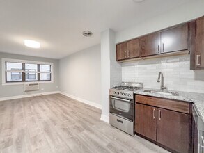 448 W Barry in Chicago, IL - Building Photo - Building Photo