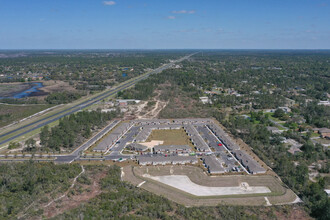 Promenade at Grande Park in Weeki Wachee, FL - Foto de edificio - Building Photo