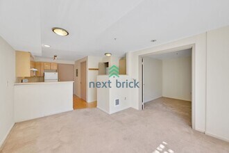 425 Vine St in Seattle, WA - Building Photo - Building Photo