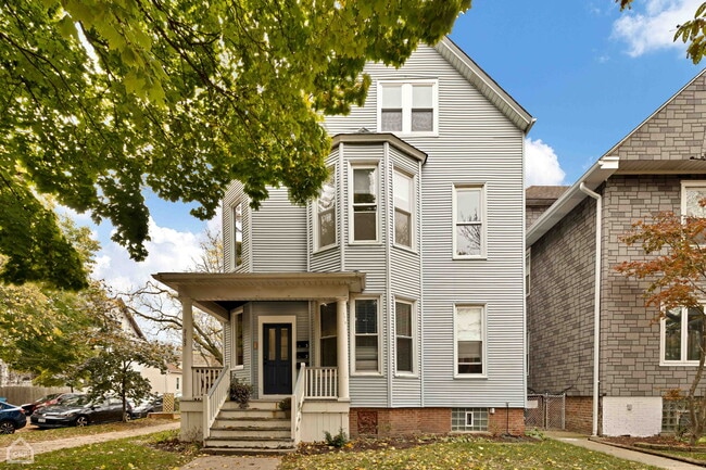 2103 W Eastwood Ave, Unit 3, Unit 3