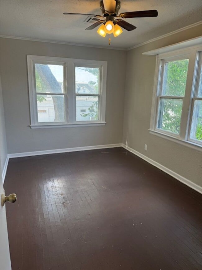 property at 116 S Seneca Ave
