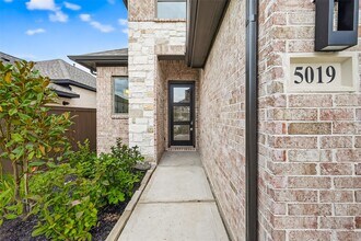 5019 Bowen Pr Dr in Rosenberg, TX - Building Photo - Building Photo