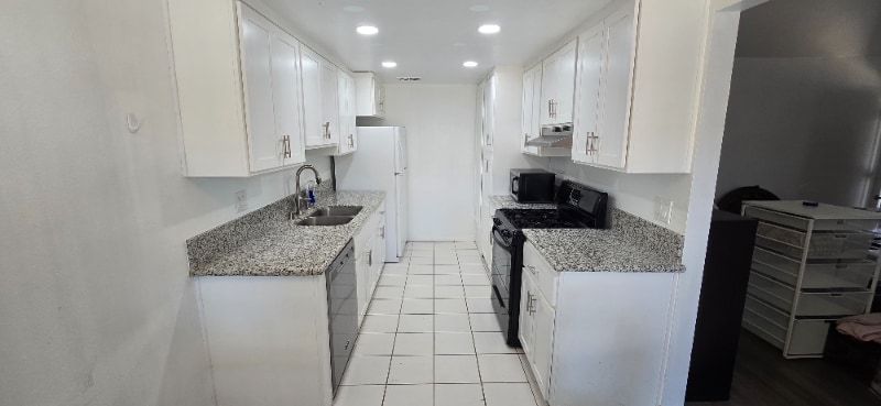 1437 Clemson Way in Riverside, CA - Building Photo