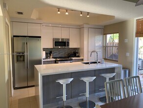 4926 Leeward Ln in Fort Lauderdale, FL - Building Photo - Building Photo