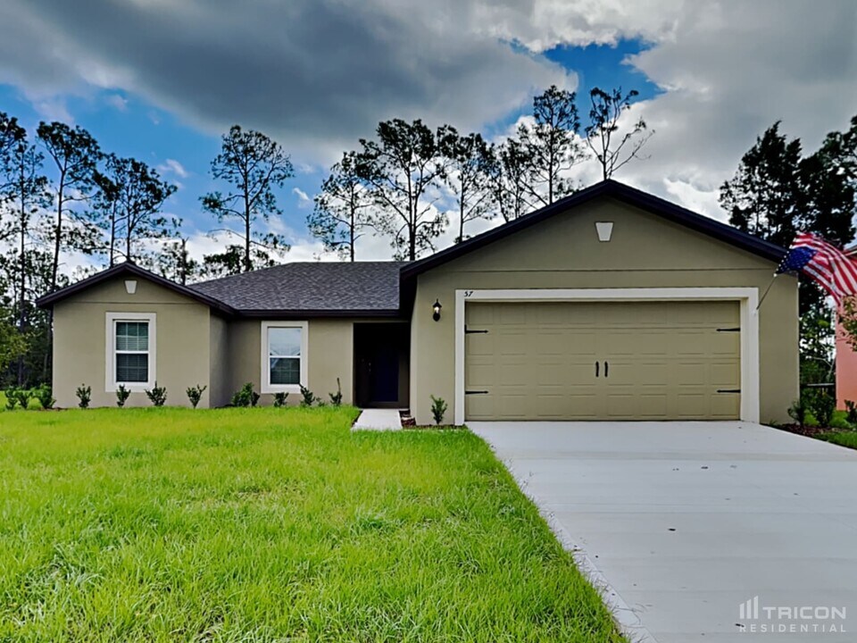 57 Pilgrim Dr in Palm Coast, FL - Building Photo