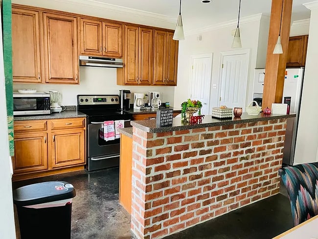 property at 1501 Harwich Dr