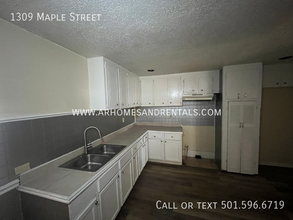 1309 Maple St in North Little Rock, AR - Building Photo - Building Photo