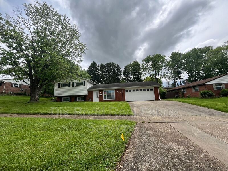 1031 Depauw Dr in Fairfield, OH - Building Photo