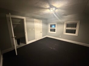 84 Division St in North Attleborough, MA - Foto de edificio - Building Photo