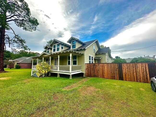 104 Nouveau Ln in Lafayette, LA - Building Photo - Building Photo