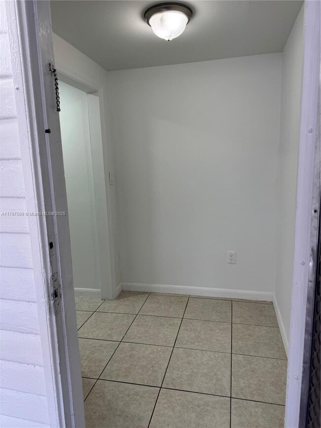 5832 SW 2nd St in Miami, FL - Building Photo - Building Photo