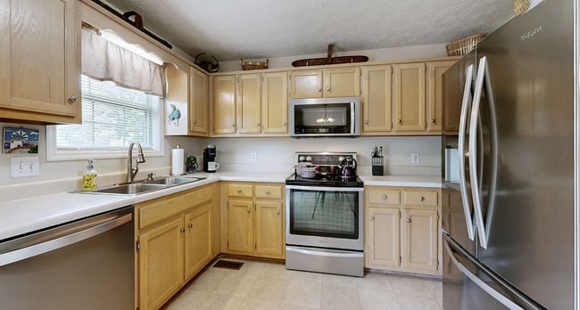 348 Huntington Dr in Gallatin, TN - Building Photo - Building Photo