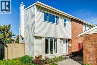 34 Burnetts Grove Cir in Ottawa, ON - Building Photo - Building Photo