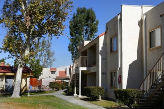 Sierra Vista Apartments in Lake Elsinore, CA - Building Photo - Building Photo