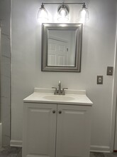 4551 Strutfield Ln in Alexandria, VA - Foto de edificio - Building Photo