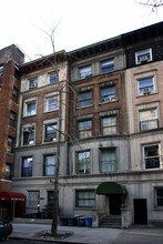 315 W 71st St in New York, NY - Building Photo - Building Photo