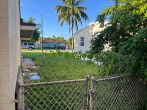 6327 SW 2nd St in Margate, FL - Building Photo - Building Photo