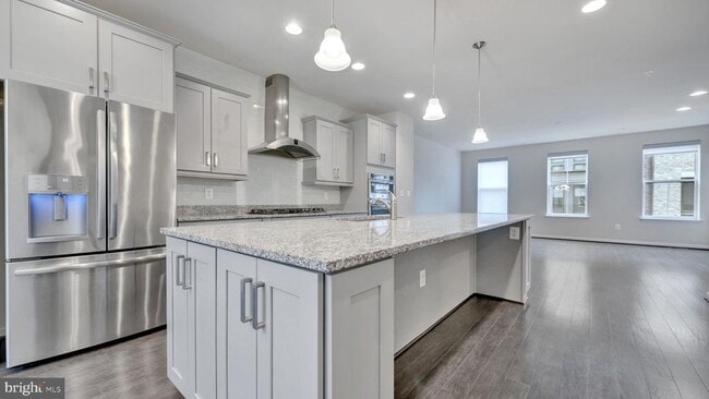 property at 513 Riversail Ln