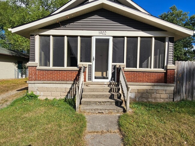 1902 Wyoming Ave SW