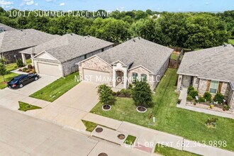 10617 Summer Pl Ln in Fort Worth, TX - Building Photo - Building Photo