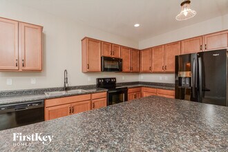 6206 W Laurie Ln in Glendale, AZ - Building Photo - Building Photo