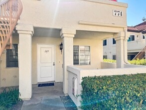 774 Eastshore Terrace in Chula Vista, CA - Building Photo - Building Photo