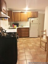 132 Chiswick Rd, Unit B in Boston, MA - Building Photo