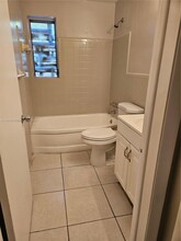 2201 NE 172nd St in North Miami Beach, FL - Building Photo - Building Photo