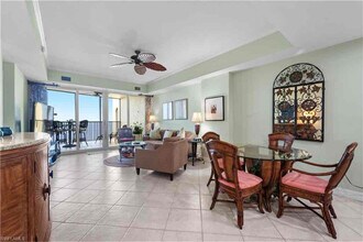 2797 First St in Ft. Myers, FL - Building Photo - Building Photo