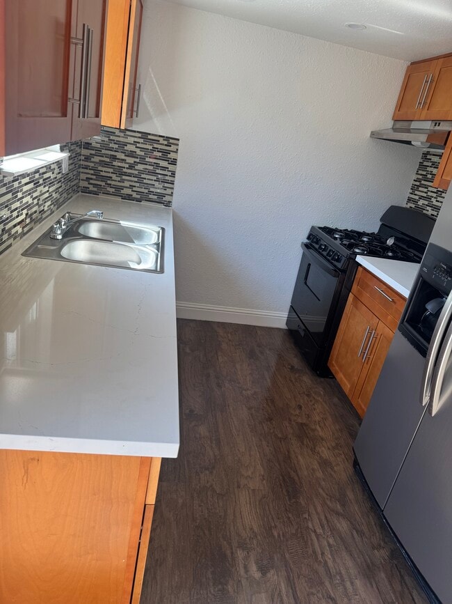 9527 Kelley Dr, Unit 9527 in Stockton, CA - Foto de edificio - Building Photo