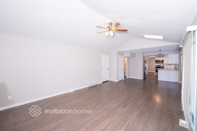 10994 Ash Pl in Thornton, CO - Foto de edificio - Building Photo