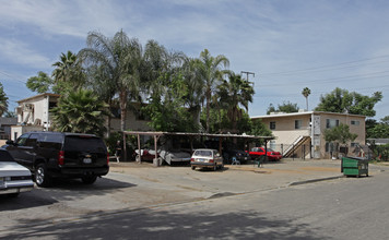 Fountain Manor in Riverside, CA - Building Photo - Building Photo