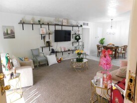 3131 Cummins St in Houston, TX - Building Photo