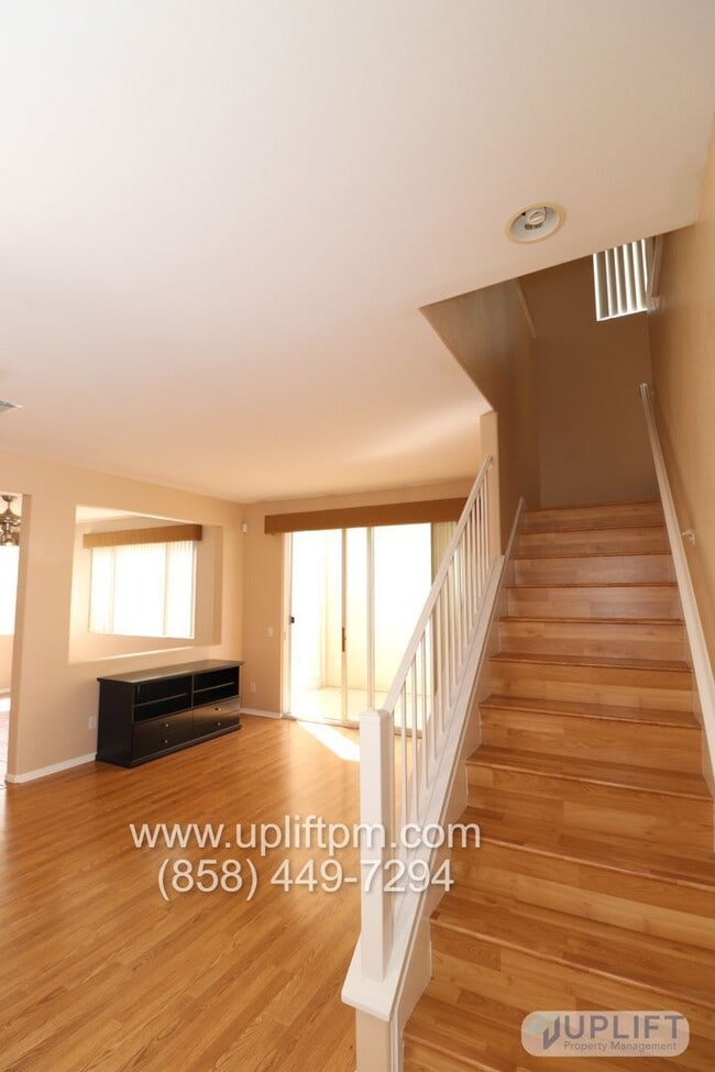 9459 Compass Point Dr S in San Diego, CA - Building Photo - Building Photo