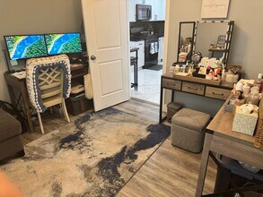 110 Broadway, Unit 1 in Clark, NJ - Building Photo - Building Photo