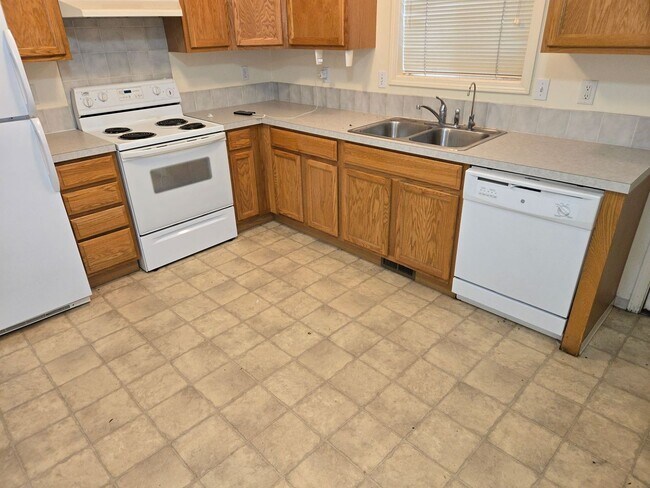 656 SW 5th St in Ontario, OR - Building Photo - Building Photo