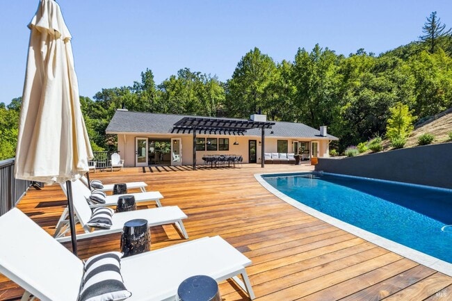 31 Indian Rd in San Rafael, CA - Building Photo - Building Photo