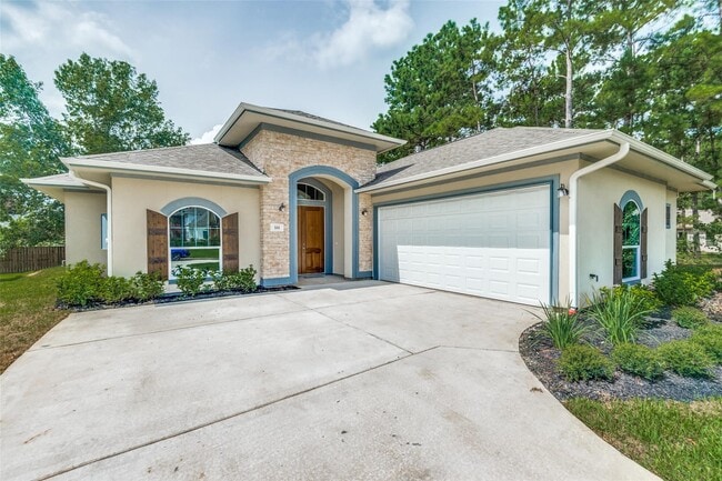 144 Monterrey Rd W in Montgomery, TX - Building Photo - Building Photo