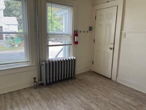 131 Green St in Brattleboro, VT - Foto de edificio - Building Photo