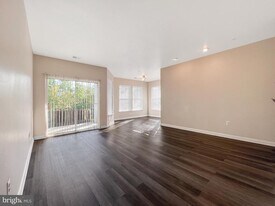 3511 Piney Woods Pl in Laurel, MD - Building Photo