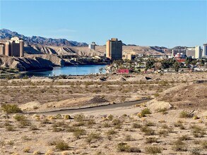 2022 Merrill Ln in Bullhead City, AZ - Building Photo - Building Photo