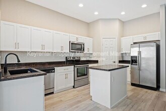 1609 SE 23rd Way in Homestead, FL - Building Photo - Building Photo