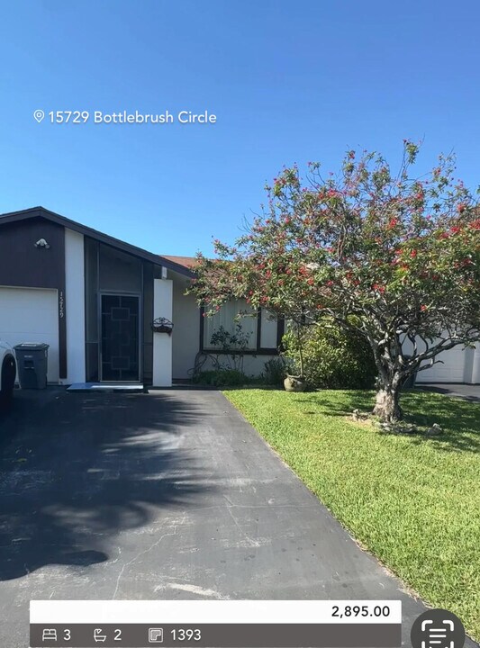 15729 Bottlebrush Cir in Delray Beach, FL - Building Photo
