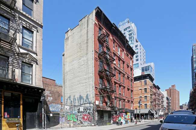 101  Stanton St in New York, NY - Building Photo - Building Photo